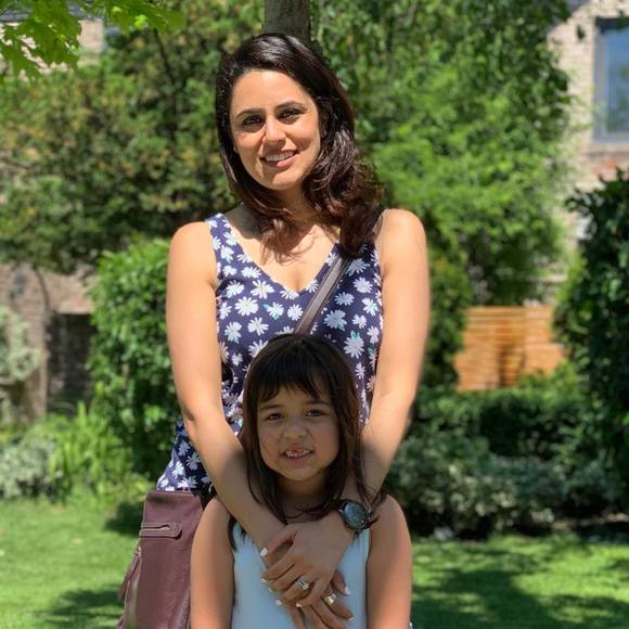 Meet your Posher, Sanya - Picture 1 of 1